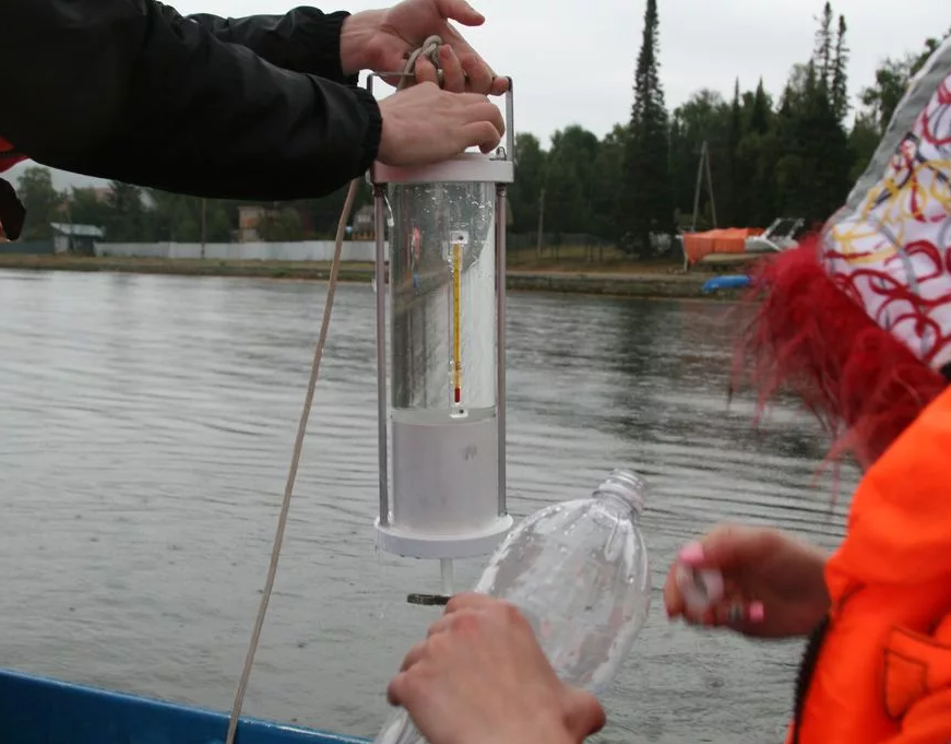 Collect high-chlorine water COD water samples